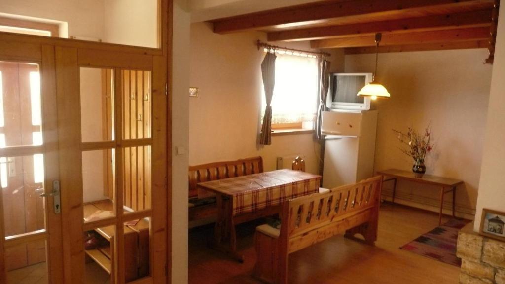 Chalupa Baran Bešeňová Habitación foto