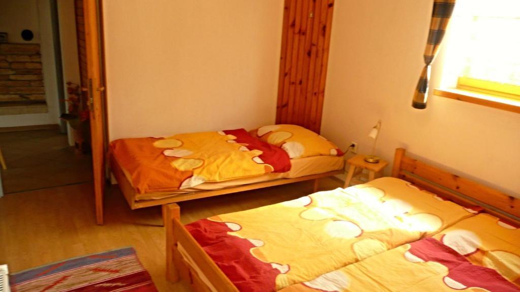 Chalupa Baran Bešeňová Habitación foto