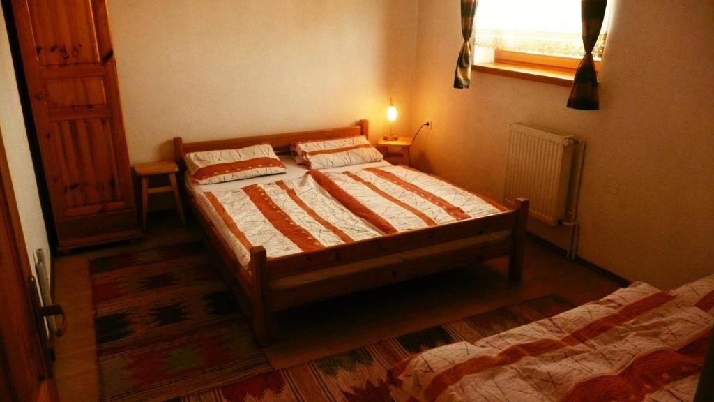 Chalupa Baran Bešeňová Habitación foto